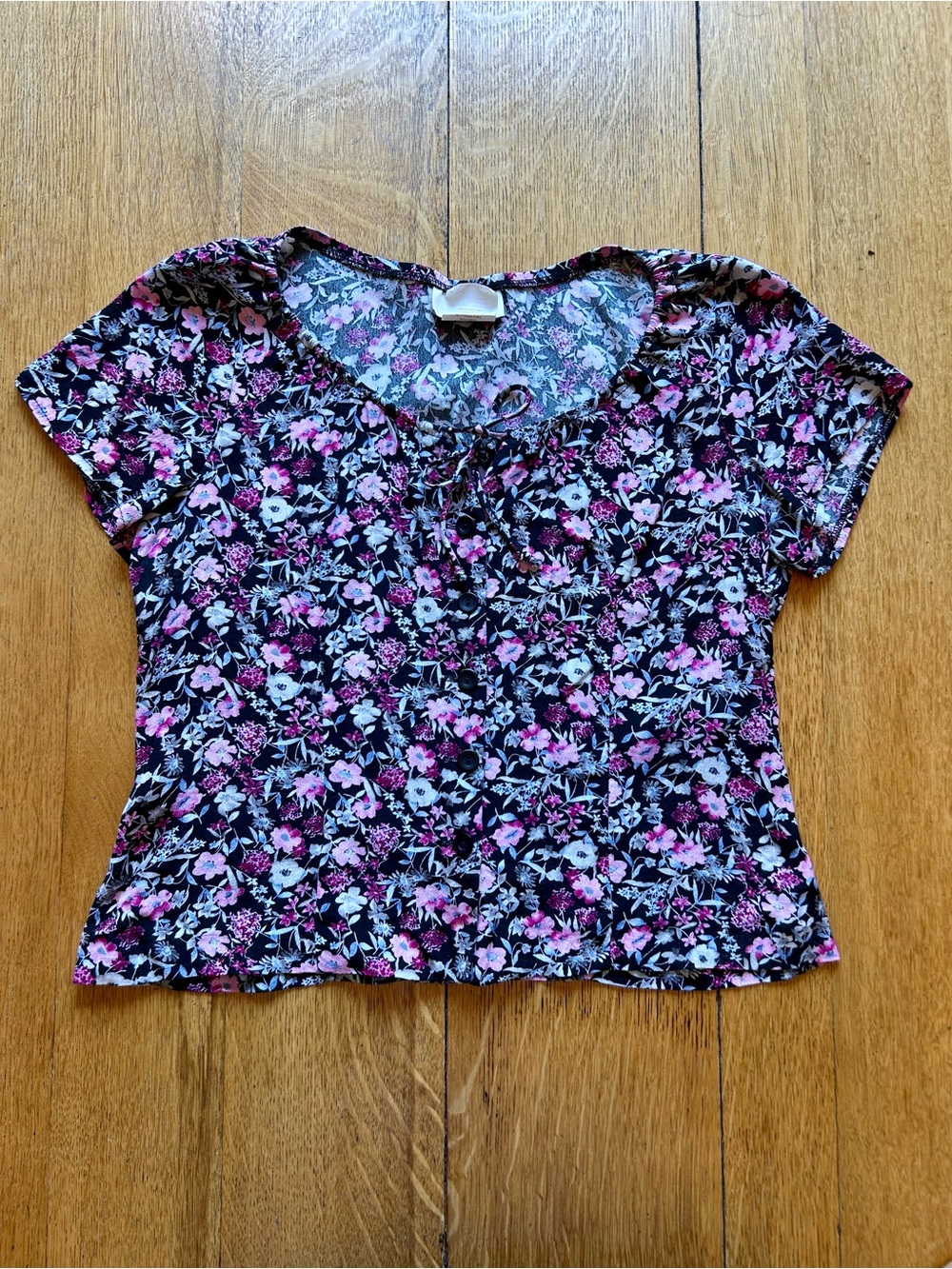 Women's Black Floral Short-Sleeve Scoop Neck Top/Blouse - Pink & White Bloom